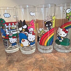 Hello Kitty and Friends Glass Set✨🌈